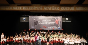 Büyükçekmece’nin minik yetenekleri yılsonu gösterileriyle nefesleri kesti