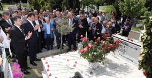 Mevlüt Aslanoğlu kabri başında andı