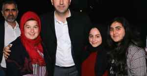 Yüksel, Orucunu Yakacık-Yeni Mahalle Sakinleriyle Açtı
