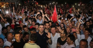 Başkan Gökhan Yüksel, Kartal'daki İmamoğlu coşkusuna ortak oldu