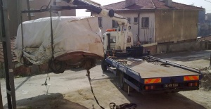 KARTAL BELEDİYESİ’NDEN HURDA ARAÇ TEMİZLİĞİ