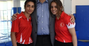 Başkan Bozkurt’tan şampiyon sporculara tebrik