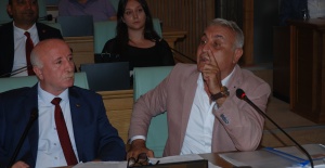 CHP’li Zeytinburnu meclis üyelerinden Ömer Arısoy’a, “Peş keşe dur de”