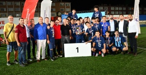 Zafer Kupası Şampiyonu İstanbul Demir Spor