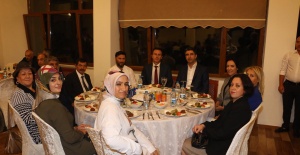 Başkan Gökhan Yüksel, İYİ Parti Kartal İlçe Başkanlığı'nın düzenlediği yemeğe katıldı