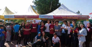 Enderunlu öğretmenler Bilim Şenliği’nde projelerini tanıttı