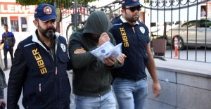 ATM’lere ‘papağan’ tuzağı kuran 3 şüpheli yakalandı
