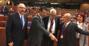 Demokrasiye Bağlılığını Ortaya Koydu