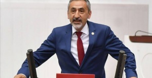 ADIGÜZEL’den ZİYA SELÇUK’a: “BU ÇAĞDA AYIPTIR”