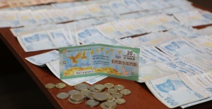 Dilencinin Üzerinden 10 bin TL Para ve Milli Piyango Bileti Çıktı