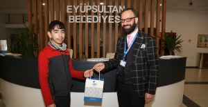 Eyüpsultan Belediyesi Çocuklara Kitap Hediye Ediyor