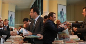 İmamoğlu, Mesai Arkadaşlarının Yeni Yılını Kitap Hediye Ederek Kutladı