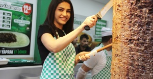Ödüllü Ekrem Coşkun Dönere Modelle Tanıtım