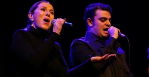 Sanatçı Zuhal Olcay ve Otizmli Bireylerden Muhteşem Konser