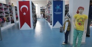 KÜÇÜKÇEKMECE’DE BİNLERCE KİŞİYE KIYAFET YARDIMI
