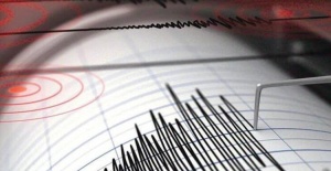 İSTANBUL'DA KORKUTAN DEPREM!