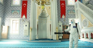 KÜÇÜKÇEKMECE’DE CAMİLER DEZENFEKTE EDİLDİ