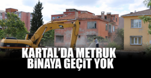 Kartal’da Metruk Binaya Geçit Yok