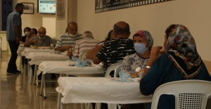 Gökhan Yüksel, Uğur Mumcu Cemevi'nde Muharrem İftarına Katıldı