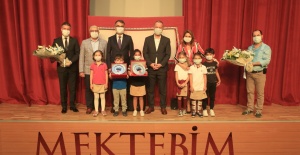 KÜÇÜKÇEKMECELİ MİNİKLER PANDEMİ STRESİNİ GÖLGE OYUNUYLA ATTILAR