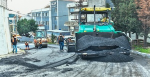 ESENYURT BELEDİYESİ YOLLARI YENİLEMEYE DEVAM EDİYOR