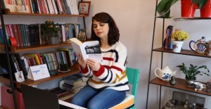 Evde kal kitaplara ses ver