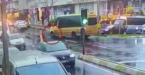 Talihsiz kadının kulağı koptu!