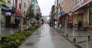 KAĞITHANE’DE YAYALAŞTIRILMIŞ ALIŞVERİŞ CADDESİ