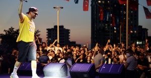 Anıl Piyancı Küçükçekmece’de sahne aldı