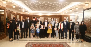 Bağcılar’da minik sesler ödüllendirildi