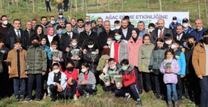 Sultangazi’de öğretmenlere ‘Hatıra Ormanı’