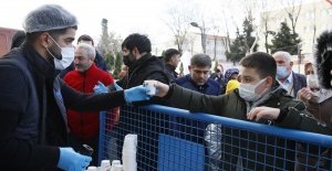 Sultangazi'de bu kez çeşmeden salep aktı