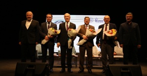 Tarihçi-yazar Yılmaz Öztuna Esenler’de anıldı