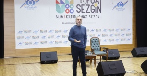 Sevilen Edebiyatçı Tarık Tufan Sultangazi’de Gençlerle Buluştu