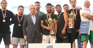 GENÇLER, KÜÇÜKÇEKMECE SPOR FESTİVALİ’NDE