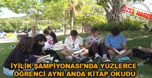 İyilik Şampiyonası’nda yüzlerce öğrenci aynı anda kitap okudu