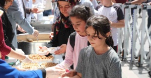 BAĞCILAR'DA 10 BİN KİŞİLİK AŞURE İKRAMI