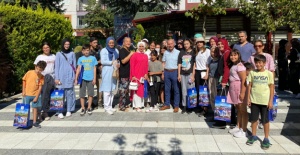 BAYRAMPAŞA AYNI ANDA KİTAP OKUDU