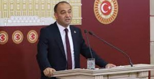 CHP’li Karabat: Göç İdaresi’nde vurgun, AKP mültecilerden besleniyor