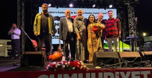Cumhuriyet kutlamaları can gox konseriyle devam etti
