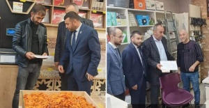 Zafer'den Türkçe tabela kullananlara teşekkür