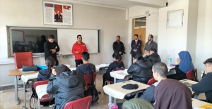 Sosyal Bilimler Lisesinden Örnek Davranış
