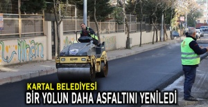 Kartal Belediyesi bir yolun daha asfaltını yeniledi