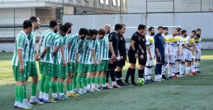 Yeşilova Esnafspor sahasında Yenibosnaspor’u konuk etti.