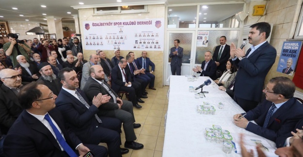 Bakan Kurum Eyüpsultan#039;da vatandaşlarla bir araya geldi.