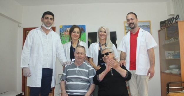 Patlak - EVDE KİŞİSEL BAKIM VE KUAFÖRLÜK HİZMETİ, TÜM HIZIYLA SÜRÜYOR